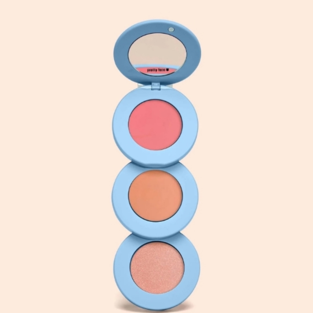 Alleyoop 3 in 1 blush, contour + highlighter compact trio.